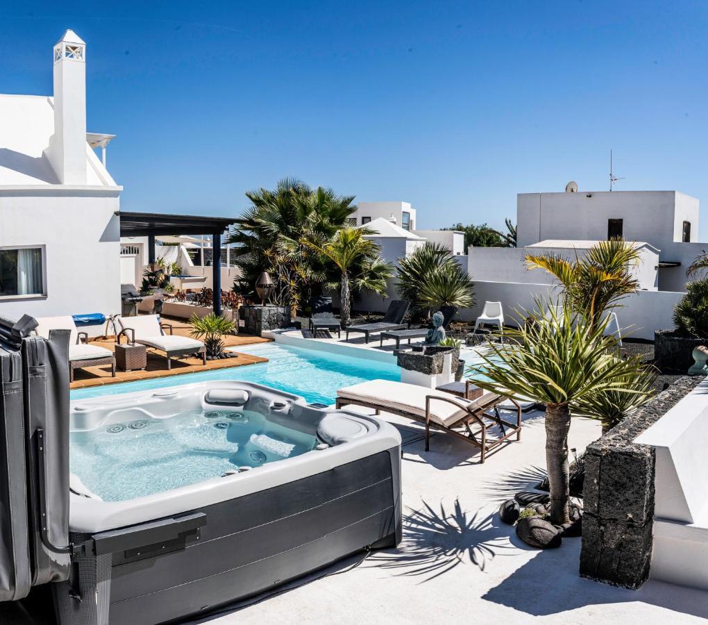 Villa Canis Tías Eksteriør billede